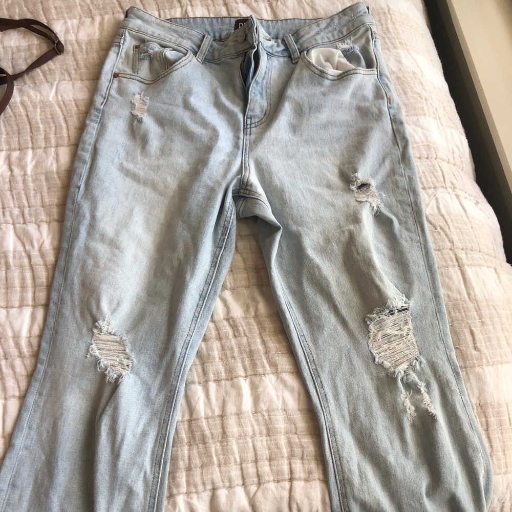 Straight legged cropped jeans